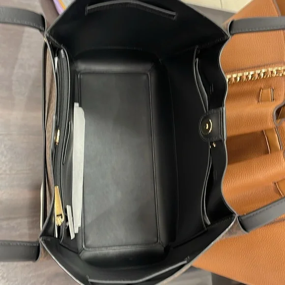 MICHAEL KORS
Reed Large Logo Belted Shoulder Tote Bag
Brown/Black 
NWT - Picture 11 of 16